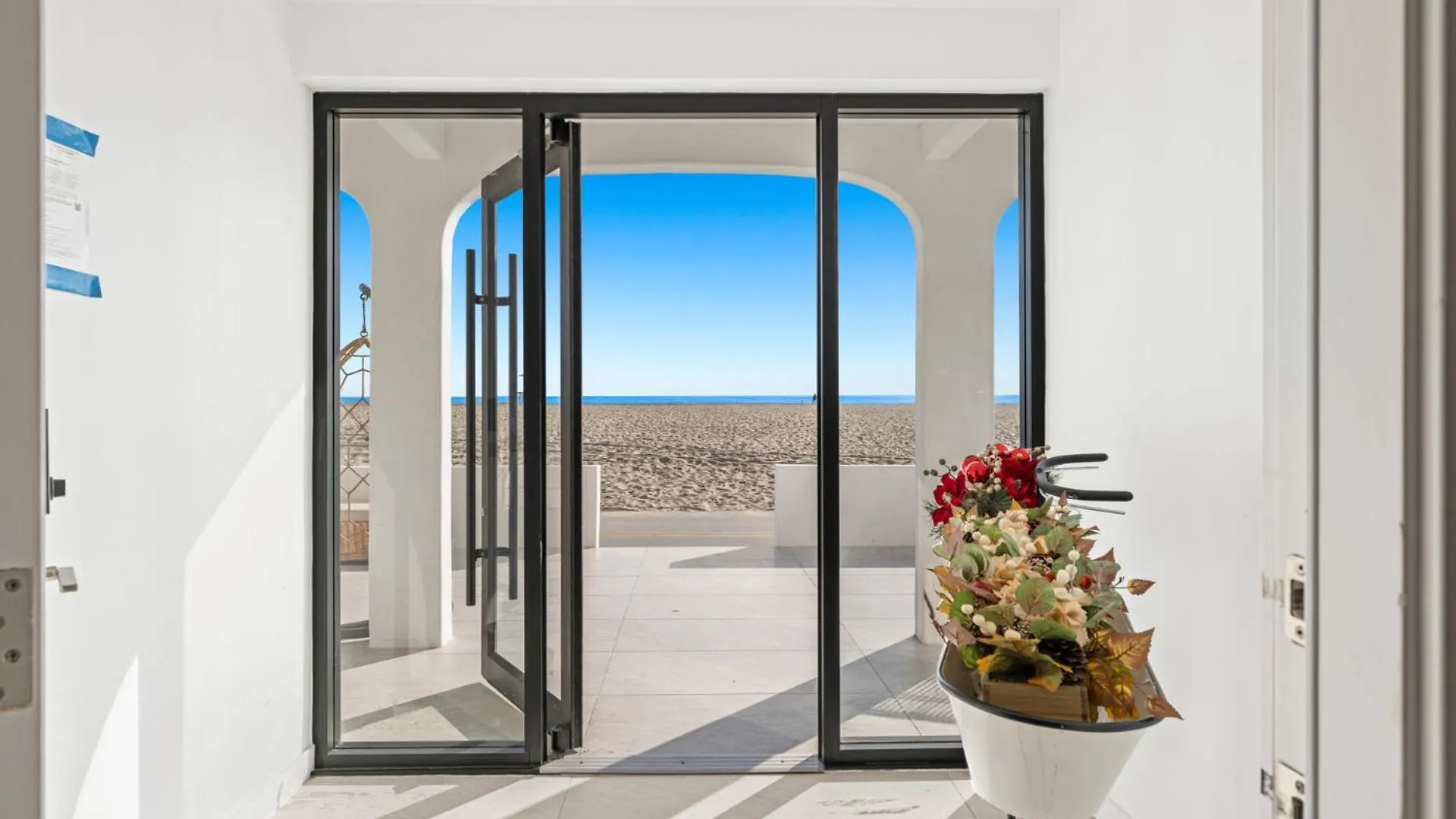 1628 West Oceanfront Oasis 3 Apartment Newport Beach 0*,